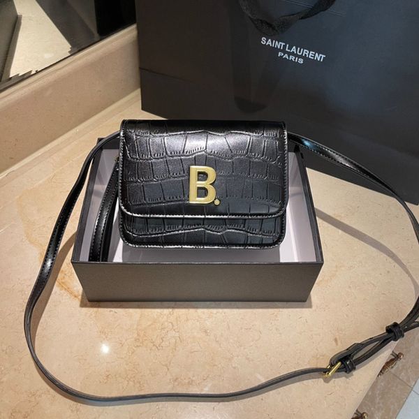 factory d bag crocodilessss grain cowhide fashion one shoulder slant cross portable leather small square women's st luxuryss designerss
factory d bag crocodilessss grain cowhide fashion one shoulder slant cross portable leather small square women's st luxuryss designerss