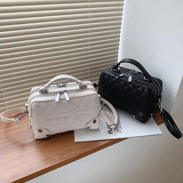 evening bags 2021 women's bag leather shoulder handbags designer solid color zipper female fashion quality crossbody1
evening bags 2021 women's bag leather shoulder handbags designer solid color zipper female fashion quality crossbody1