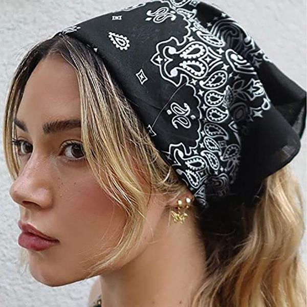 scarves 2021 women silk square cashew nuts scarf retro printed bandana satin female foulard, Blue;gray
scarves 2021 women silk square cashew nuts scarf retro printed bandana satin female foulard, Blue;gray