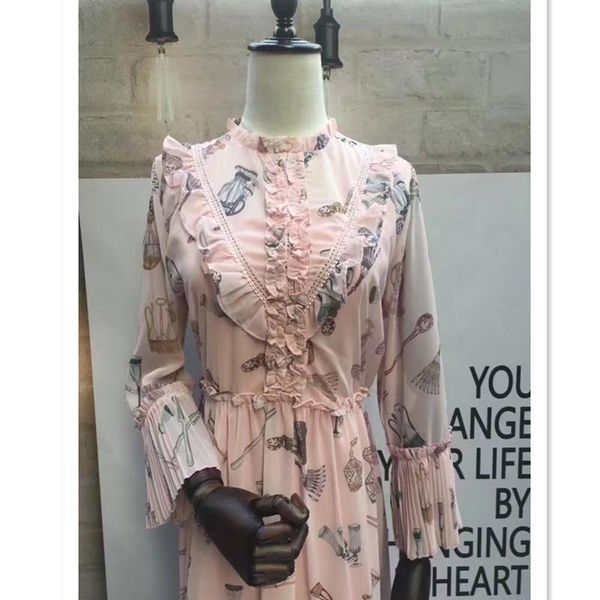 casual dresses 2021 spring prints in women's dress, long dresses, loudspeaker sleeves, lotus leaf edge and pleat chiffon, Black;gray
casual dresses 2021 spring prints in women's dress, long dresses, loudspeaker sleeves, lotus leaf edge and pleat chiffon, Black;gray