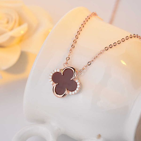 2021 summer clover necklace japanese and korean simple s925 sier two color agate inlaid diamond pendant collarbone chain sier sweater, Silver
2021 summer clover necklace japanese and korean simple s925 sier two color agate inlaid diamond pendant collarbone chain sier sweater, Silver
