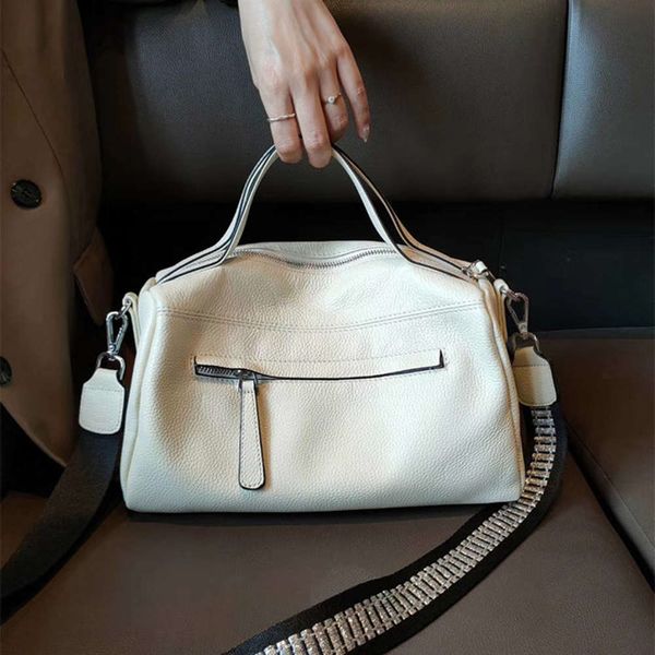 large boston bag layer soft cowhide leather women's handbag original classic tote office lady shoulder 2 straps
large boston bag layer soft cowhide leather women's handbag original classic tote office lady shoulder 2 straps