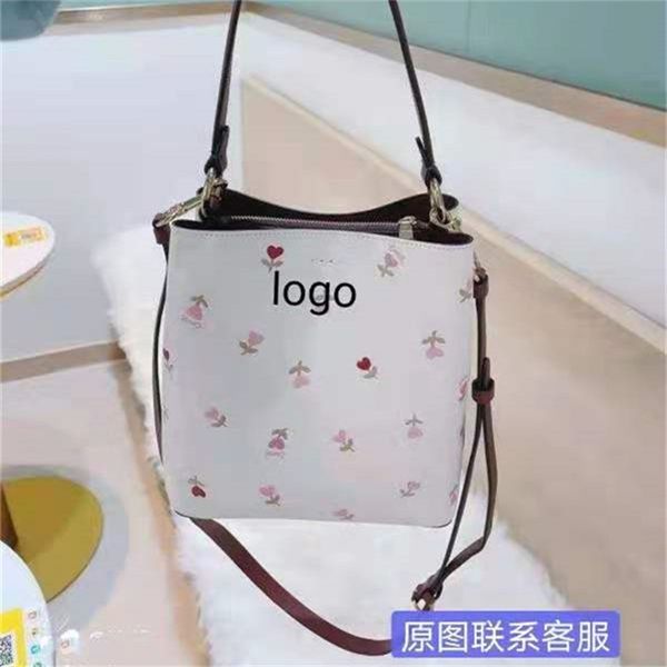 2021 new love flower bucket women's hand fresh and lovely one shoulder cross embroidery trend bag
2021 new love flower bucket women's hand fresh and lovely one shoulder cross embroidery trend bag