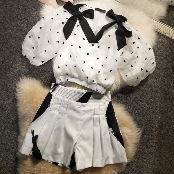 love embroidery princess sleeve stroke printing snow spinning cotton coat of tall waist bell bottomed pants suit women's two piece, White
love embroidery princess sleeve stroke printing snow spinning cotton coat of tall waist bell bottomed pants suit women's two piece, White