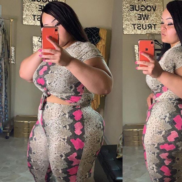 plus size 2 piece womens tracksuits jumpsuit snakeskin print short sleeve crop wide leg pant set oversize outfit, Gray
plus size 2 piece womens tracksuits jumpsuit snakeskin print short sleeve crop wide leg pant set oversize outfit, Gray