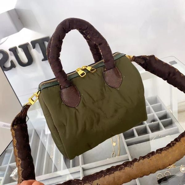 luxury handbag women literature and art handle bag fashion brand lady tote big capacity shoulder bag shopping purse
luxury handbag women literature and art handle bag fashion brand lady tote big capacity shoulder bag shopping purse