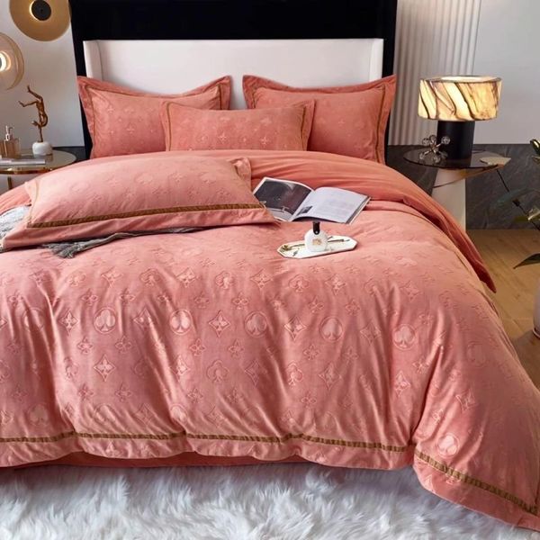 bedding sets carved milk velvet four piece set 2021 fashion winter thickened double-sided coral
bedding sets carved milk velvet four piece set 2021 fashion winter thickened double-sided coral