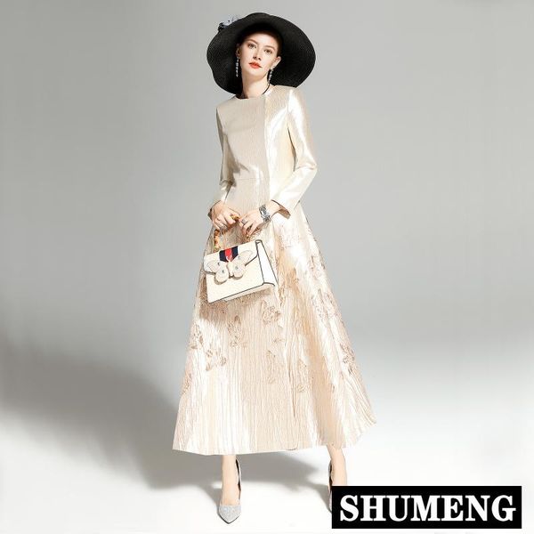 women's trench coats fashion spring women heavy golden embossed embroidery jacquard slim super long coat lady retro windbreaker outwear, Tan;black
women's trench coats fashion spring women heavy golden embossed embroidery jacquard slim super long coat lady retro windbreaker outwear, Tan;black