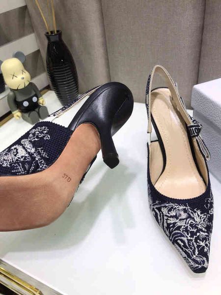 dress shoes ribbon sandals embroidered jacquard letter high-heeled bow sandalss leather all-match toe ribbons low-heeled single sh, Black
dress shoes ribbon sandals embroidered jacquard letter high-heeled bow sandalss leather all-match toe ribbons low-heeled single sh, Black