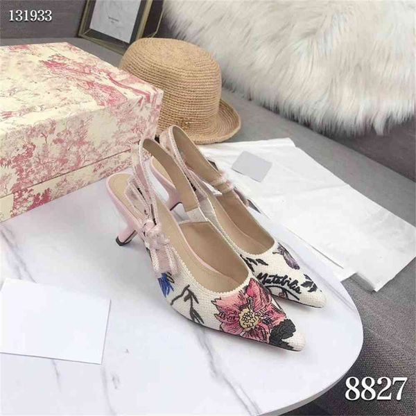 70% off wholesale sandals flip-flops autumn new home baotou back empty letter bow heel embroidery single shoes women's high heels, Black
70% off wholesale sandals flip-flops autumn new home baotou back empty letter bow heel embroidery single shoes women's high heels, Black