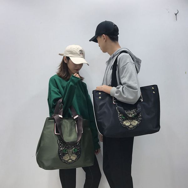 Designers Duffel Bags 45CM 55CM luxury large capacity travel sale High quality women men Genuine Leather shoulder Fashion bag carry rivets with lock head ljrt, Sky blue
Designers Duffel Bags 45CM 55CM luxury large capacity travel sale High quality women men Genuine Leather shoulder Fashion bag carry rivets with lock head ljrt, Sky blue