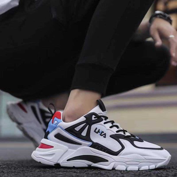 men's shoes han chao mesh men's sports leisure breathable in spring, summer, autumn and wintertraining sneakers
men's shoes han chao mesh men's sports leisure breathable in spring, summer, autumn and wintertraining sneakers