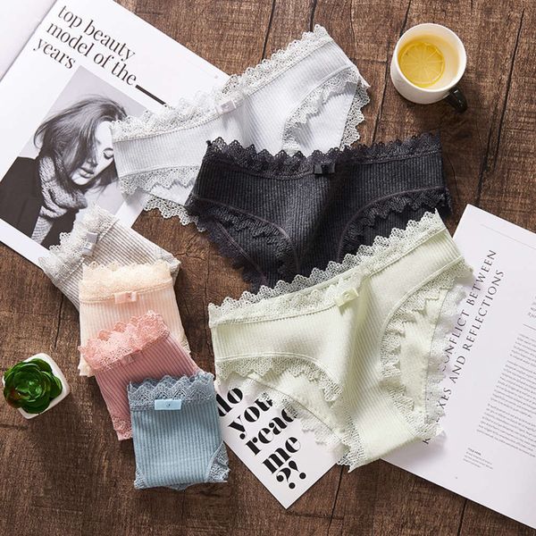 girls traceless briefs lace cotton comfortable thread women's middle waist low underwear, Black;pink
girls traceless briefs lace cotton comfortable thread women's middle waist low underwear, Black;pink