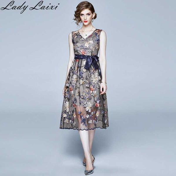 elegant sleeveless mesh floral embroidery sashes long dress summer women party 210529, Black;gray
elegant sleeveless mesh floral embroidery sashes long dress summer women party 210529, Black;gray