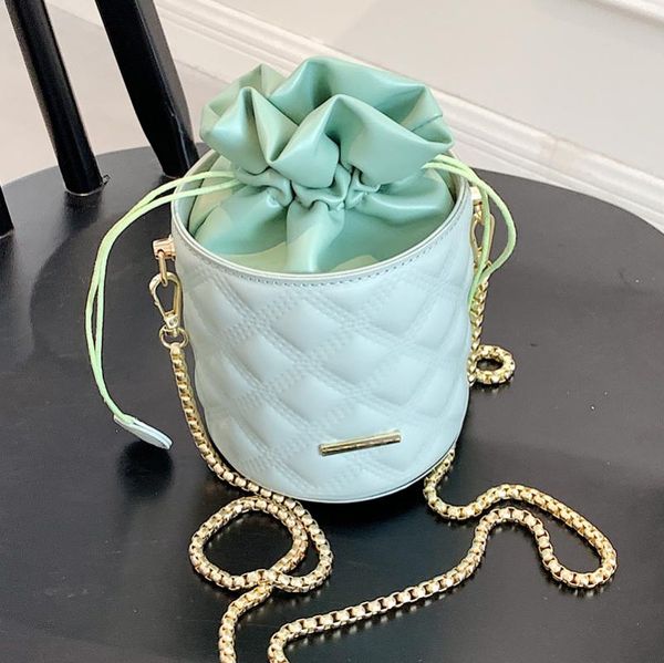 evening bags rhombus embroidery thread handbags 2021 trendy fashion chain messenger bag large capacity bucket
evening bags rhombus embroidery thread handbags 2021 trendy fashion chain messenger bag large capacity bucket