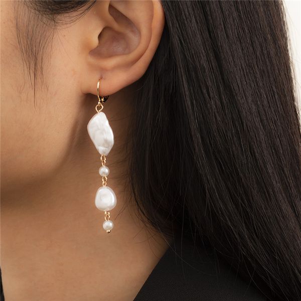 retro long irregular imitation pearl dangle earrings women tassel chain ear buckle european business wind party gift gold earring jewelry ac, Silver
retro long irregular imitation pearl dangle earrings women tassel chain ear buckle european business wind party gift gold earring jewelry ac, Silver