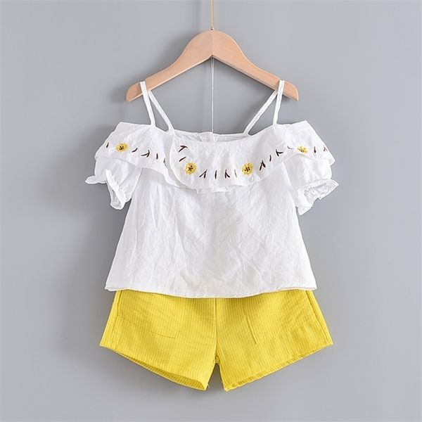 bear leader kids girl clothes fashion sling flower bow baby girls shirt + stripe shorts 2pcs suit children clothing sets 210326, White
bear leader kids girl clothes fashion sling flower bow baby girls shirt + stripe shorts 2pcs suit children clothing sets 210326, White
