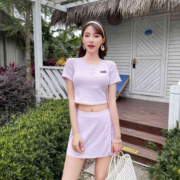 swimsuit women's new split sports pants short spring bathing suit, White;black
swimsuit women's new split sports pants short spring bathing suit, White;black