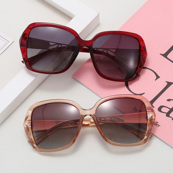 sunglasses fashion europe and the united states big trend glasses men women anti-uv polarized uv400, White;black
sunglasses fashion europe and the united states big trend glasses men women anti-uv polarized uv400, White;black