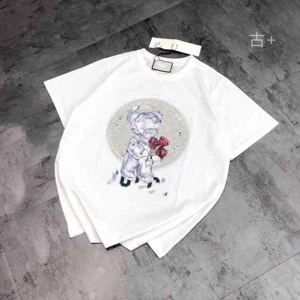 2022 factory wholesale new gu family summer stereo drill bear t-shirt loose casual men's and women's round neck pullover short sle, White
2022 factory wholesale new gu family summer stereo drill bear t-shirt loose casual men's and women's round neck pullover short sle, White