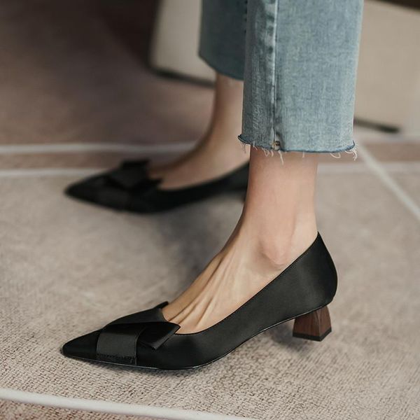 dress shoes 2021 autumn women shallow pumps pointed toe slip on 4cm med heels work black bowknot wedding woman design zapatillas
dress shoes 2021 autumn women shallow pumps pointed toe slip on 4cm med heels work black bowknot wedding woman design zapatillas