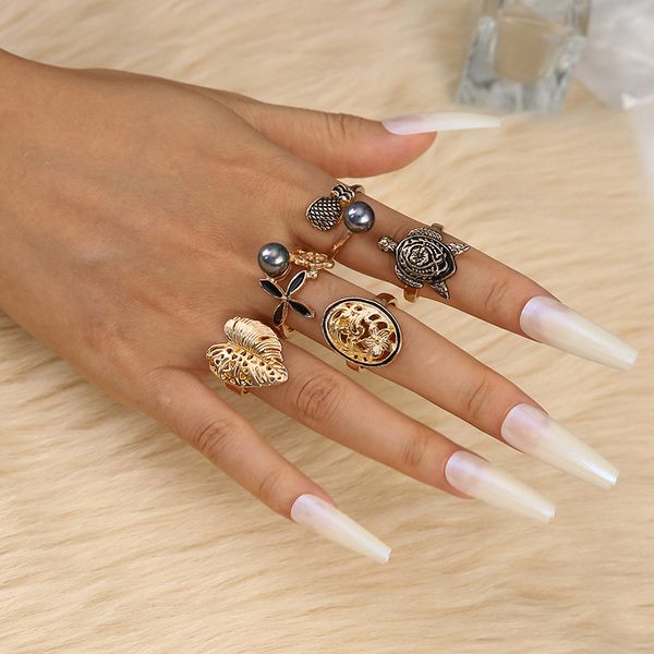 s2589 fashion jewelry knuckle ring gray pearl hollow carved leaves flower turtle rings set 5pcs/set, Silver
s2589 fashion jewelry knuckle ring gray pearl hollow carved leaves flower turtle rings set 5pcs/set, Silver