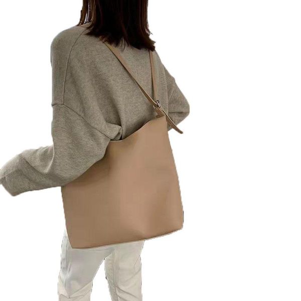 evening bags women's fashion brand pu leather large capacity letter bag, retro simple leisure zipper one shoulder messenger bucket bag
evening bags women's fashion brand pu leather large capacity letter bag, retro simple leisure zipper one shoulder messenger bucket bag