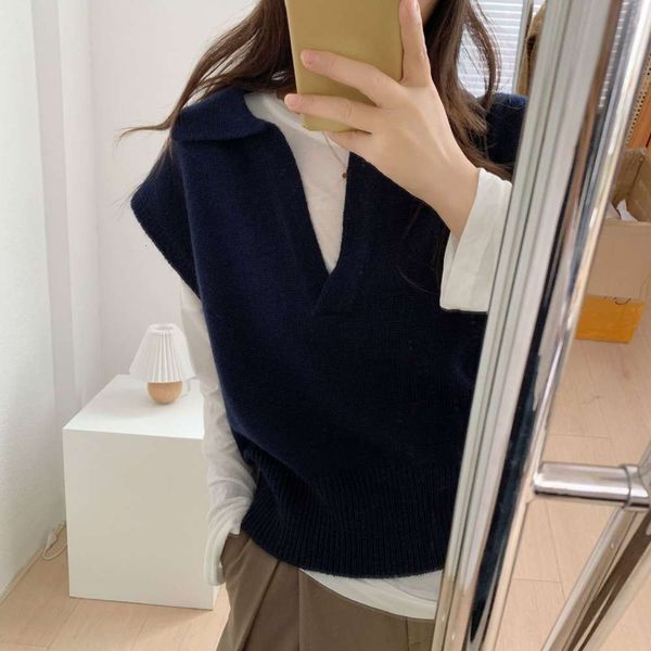 version light mature girl chic solid color sweater oilo neck knitted vest in autumn, White;black
version light mature girl chic solid color sweater oilo neck knitted vest in autumn, White;black