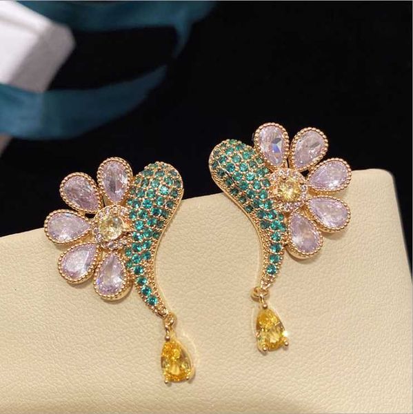 dangle & chandelier petal flower fish shape earrings full of zircon luxury daisies, Silver
dangle & chandelier petal flower fish shape earrings full of zircon luxury daisies, Silver