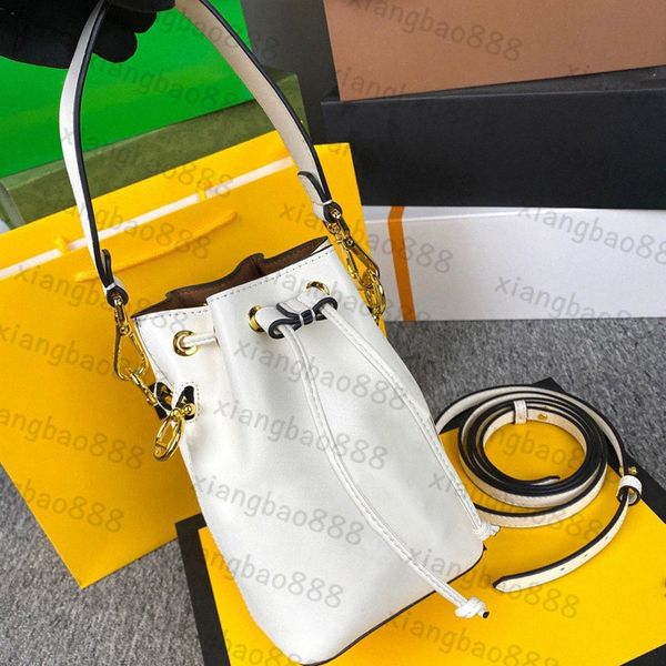 2021 summer fashion bucket bag designer mini women mon transparent leather tresor bags ff handbag ladies f tote wet clutch z8cd#
2021 summer fashion bucket bag designer mini women mon transparent leather tresor bags ff handbag ladies f tote wet clutch z8cd#