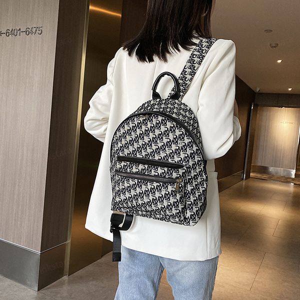 designer luxury storage bag jacquard embroidery men and women new fashion large capacity
designer luxury storage bag jacquard embroidery men and women new fashion large capacity