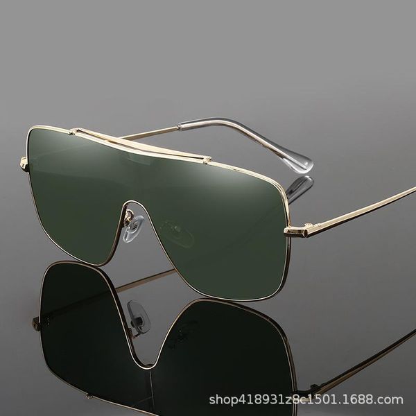sunglasses classic fashion one-piece ladies travel beach glasses driving men and women uv400, White;black
sunglasses classic fashion one-piece ladies travel beach glasses driving men and women uv400, White;black