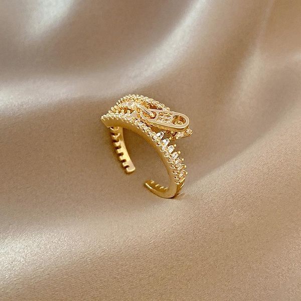wedding rings trendy statement resiable ring luxurious zircon gold finger personality exaggerated openning zip designer jewelry, Slivery;golden
wedding rings trendy statement resiable ring luxurious zircon gold finger personality exaggerated openning zip designer jewelry, Slivery;golden