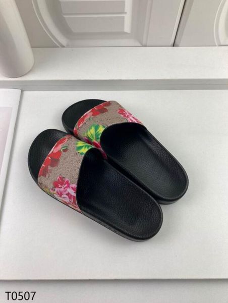 designer slides men women slippers flowers printing leather platform shoes brand summer blooms sandals with original box dust bag size 35-48, Black
designer slides men women slippers flowers printing leather platform shoes brand summer blooms sandals with original box dust bag size 35-48, Black