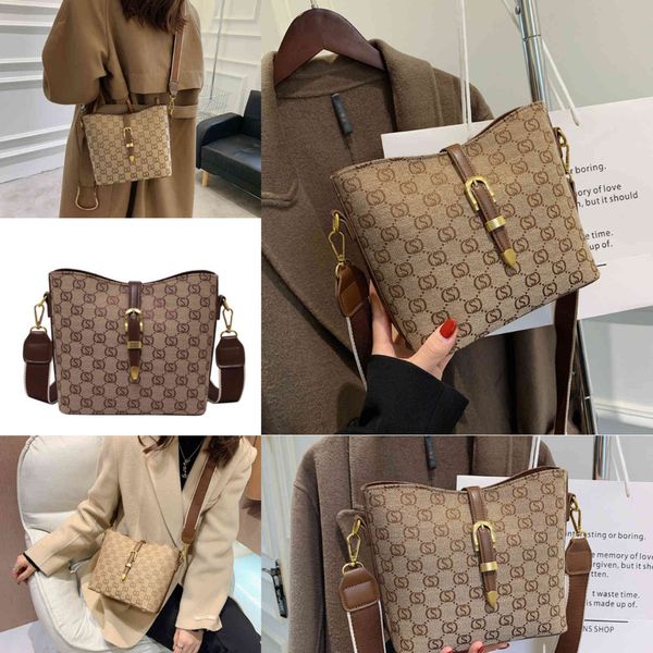 design small bag female minority new fashion winter broadband messenger flower texture bucket bag purses outlet
design small bag female minority new fashion winter broadband messenger flower texture bucket bag purses outlet