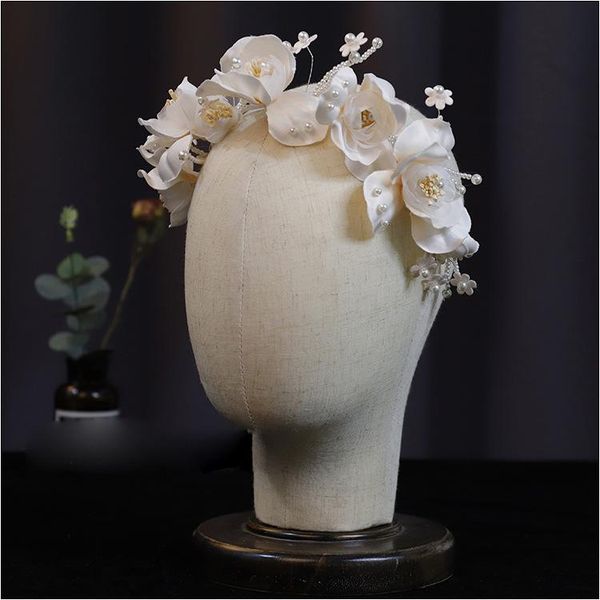 hair accessories exquisite beaded petal headband bridal headdress light yarn travel wedding ornament headwear
hair accessories exquisite beaded petal headband bridal headdress light yarn travel wedding ornament headwear