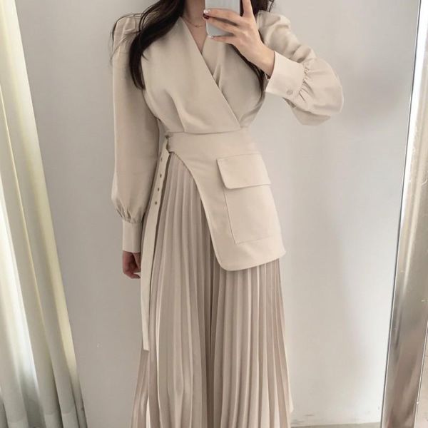 casual dresses arrival korean chic v neck cross belt patchwork pleated dress vintage slim vestidos femme, Black;gray
casual dresses arrival korean chic v neck cross belt patchwork pleated dress vintage slim vestidos femme, Black;gray
