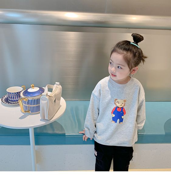 2021 new cotton spring children clothing cartoon animal bear sweater gray long-sleeved shirt blouse girls clothes sweatshirt, White;black
2021 new cotton spring children clothing cartoon animal bear sweater gray long-sleeved shirt blouse girls clothes sweatshirt, White;black