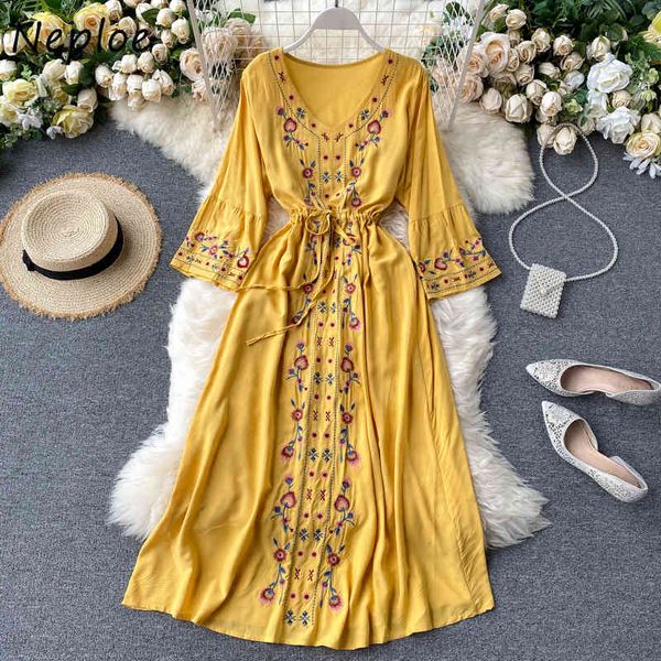 neploe embroidery dress women indie folk v neck flare sleeve dresses fashion lace up slim waist vacation vestidos 1e121 210423, Black;gray
neploe embroidery dress women indie folk v neck flare sleeve dresses fashion lace up slim waist vacation vestidos 1e121 210423, Black;gray