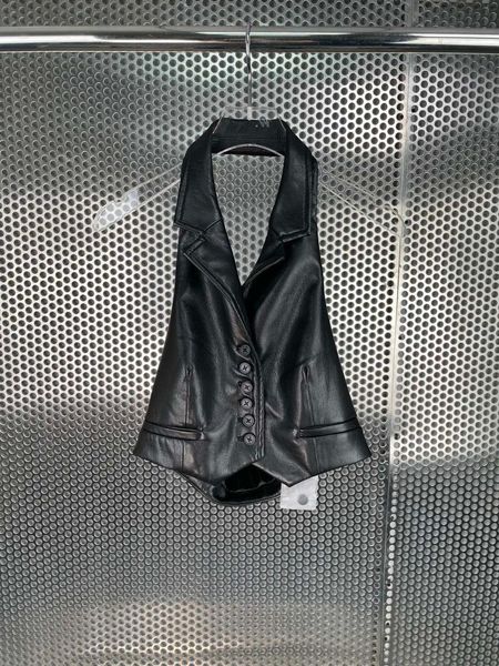 women's vests early autumn of 2021 the leather vest 1020, Black;white 
women's vests early autumn of 2021 the leather vest 1020, Black;white