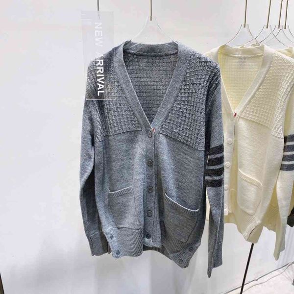 1423tb small check cardigan early autumn new sweater loose stripe college coat, White;black
1423tb small check cardigan early autumn new sweater loose stripe college coat, White;black
