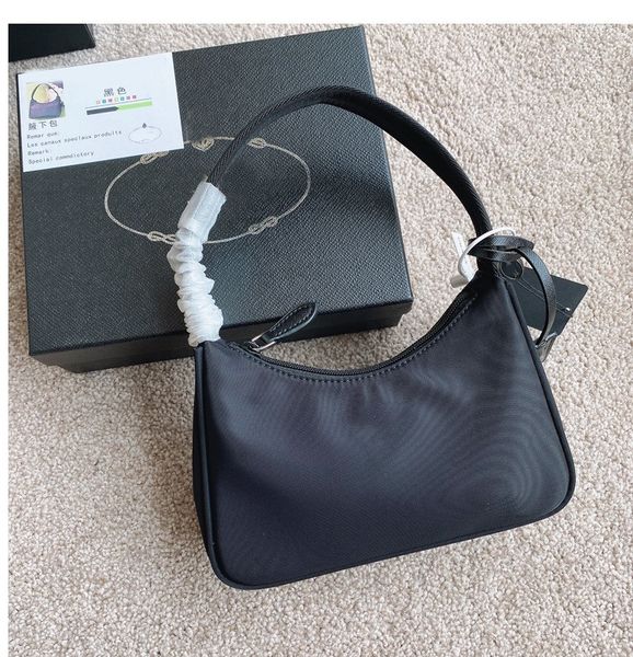 re-edition underarm clutch bag 2000 nylon leather shoulder bags women crossbody messenger handbag evening purse wholesale
re-edition underarm clutch bag 2000 nylon leather shoulder bags women crossbody messenger handbag evening purse wholesale