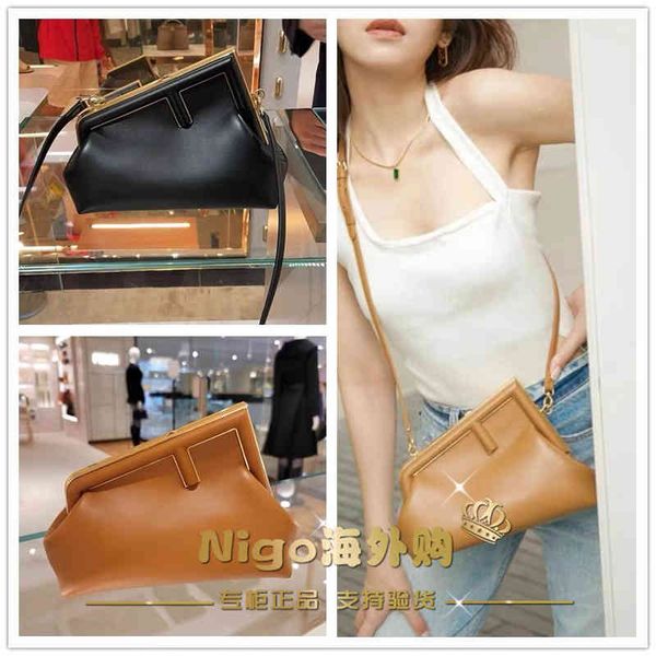 fend / 21 new first handbag metal buckle single shoulder messenger handbag women's bag md
fend / 21 new first handbag metal buckle single shoulder messenger handbag women's bag md