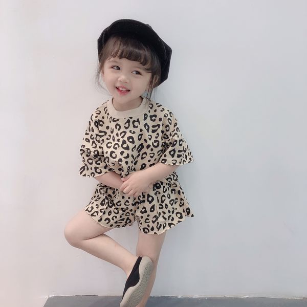 girl suit leopard print bat shirt jacket plus shorts summer dress new foreign trade childrens wear, Red;yellow
girl suit leopard print bat shirt jacket plus shorts summer dress new foreign trade childrens wear, Red;yellow