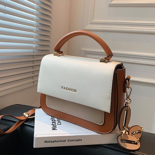 shoulder bags niche design retro bag 2021 female messenger high-end handbag square width: 21cm
shoulder bags niche design retro bag 2021 female messenger high-end handbag square width: 21cm