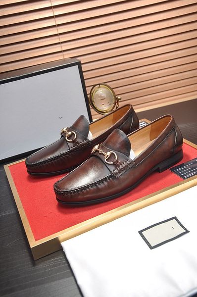 slip dress brogue shoe man classic loafers men's luxury shoes italian brown dress leather shoes men zapatos para hombre formal, Black
slip dress brogue shoe man classic loafers men's luxury shoes italian brown dress leather shoes men zapatos para hombre formal, Black