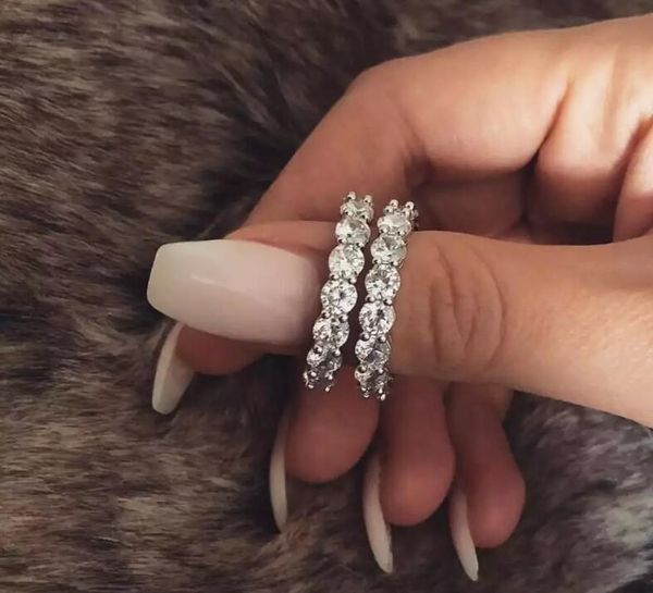 cluster rings korean fashion designer simple round ring full circle design large zircon, Golden;silver
cluster rings korean fashion designer simple round ring full circle design large zircon, Golden;silver