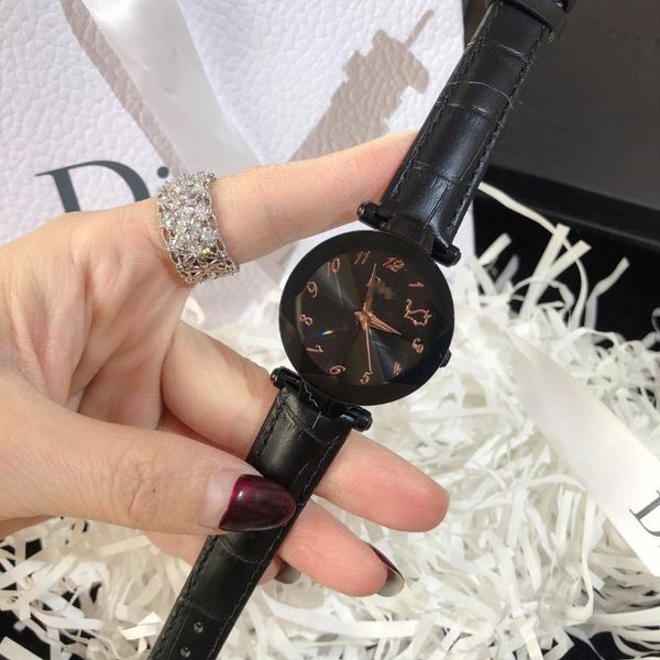 wristwatches drop luxury fashion leather band quartz watches for women watch ladies casual wrist clock relogio, Slivery;brown
wristwatches drop luxury fashion leather band quartz watches for women watch ladies casual wrist clock relogio, Slivery;brown