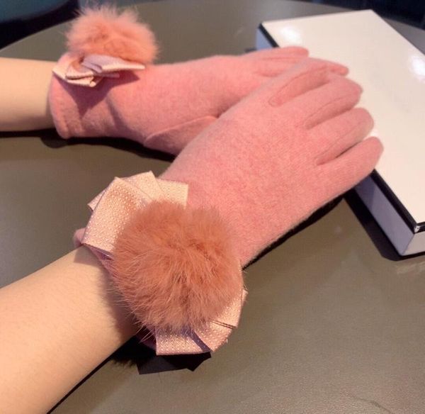 five fingers gloves wool women winter thick grey and pink elegant soft mittens with bowknot, Blue;gray
five fingers gloves wool women winter thick grey and pink elegant soft mittens with bowknot, Blue;gray