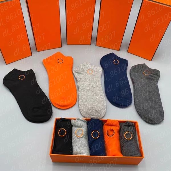 2021 designer men's socks pure cotton embroidered leisure sports summer sock 5 pair gift box set, Black
2021 designer men's socks pure cotton embroidered leisure sports summer sock 5 pair gift box set, Black